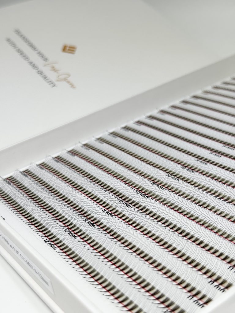 4D Premade CC 0.07 SIÊU HẸP 1100 Người hâm mộ